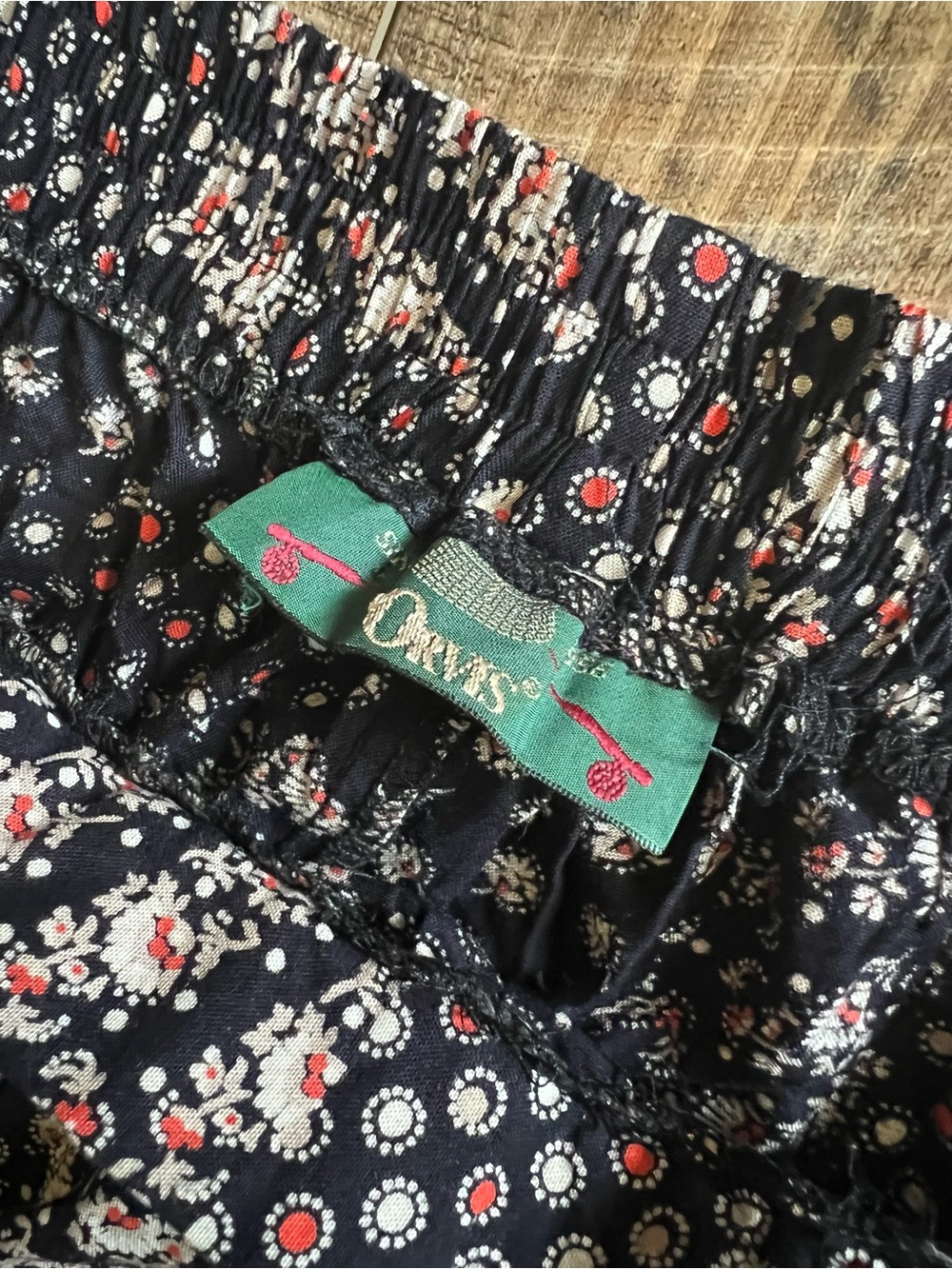 Orvis Indie Vintage Black Midi Skirt with Pink Floral Dots - Picture 7 of 8